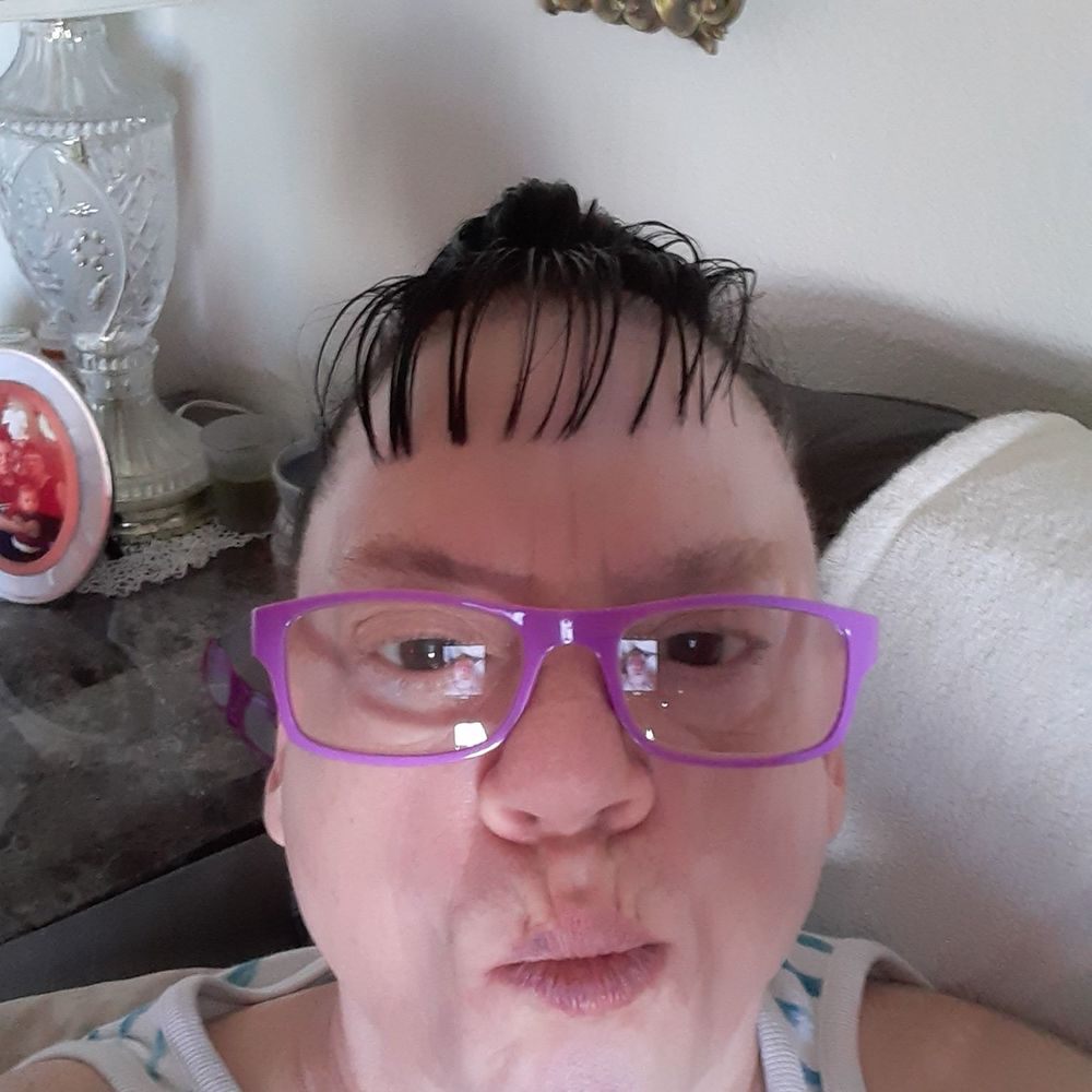 Meet your Posher, Christine